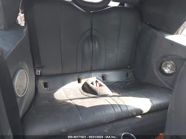 2005 MINI COOPER S WMWRH33425TF83077 Photo 7