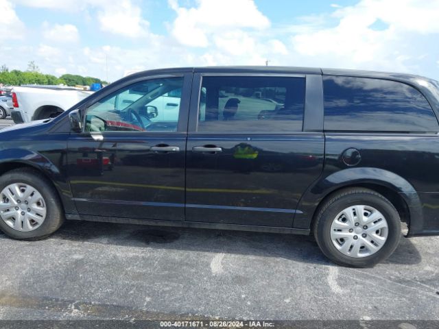 2C4RDGBGXKR521833 Dodge Grand Caravan Se
