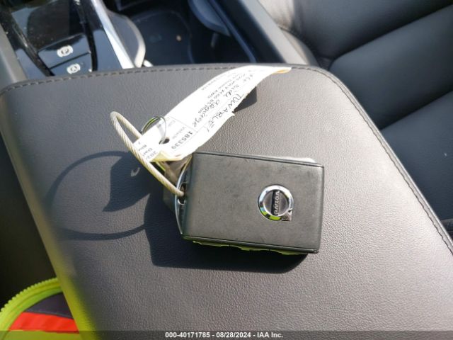 YV4L12RL4R1775828 Volvo Xc60 B5 Plus Dark Theme