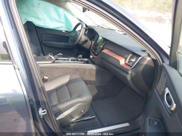YV4L12RL4R1775828 Volvo Xc60 B5 Plus Dark Theme