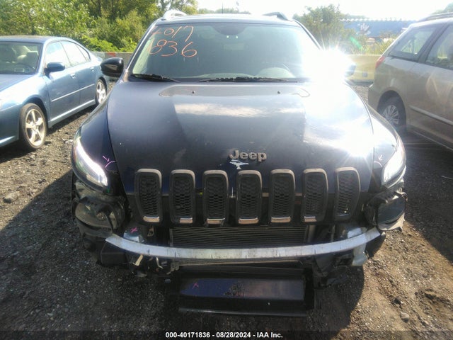 1C4PJMCS3HW588095 Jeep Cherokee Latitude 4x4