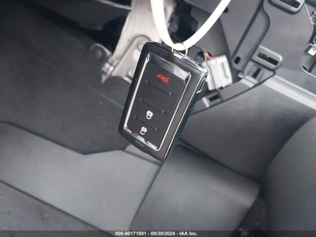 1C4RJHAG1RC706663 Jeep Grand Cherokee Laredo X 4x4