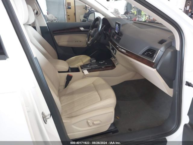 WA1ANAFY2J2129852 Audi Q5 2.0t Premium/2.0t Tech Premium