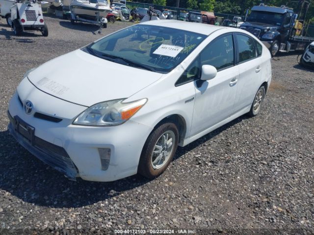 JTDKN3DU1F1997375 Toyota Prius Two