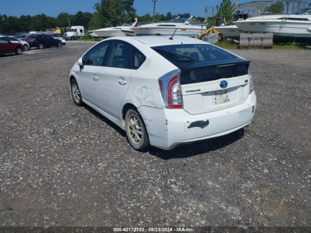 JTDKN3DU1F1997375 Toyota Prius Two