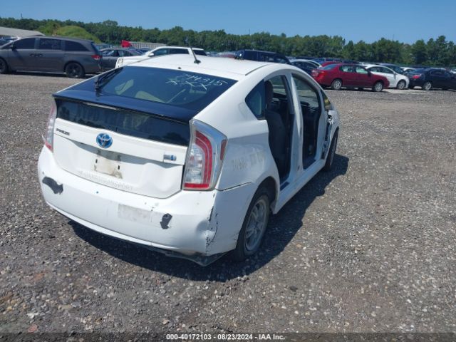 JTDKN3DU1F1997375 Toyota Prius Two