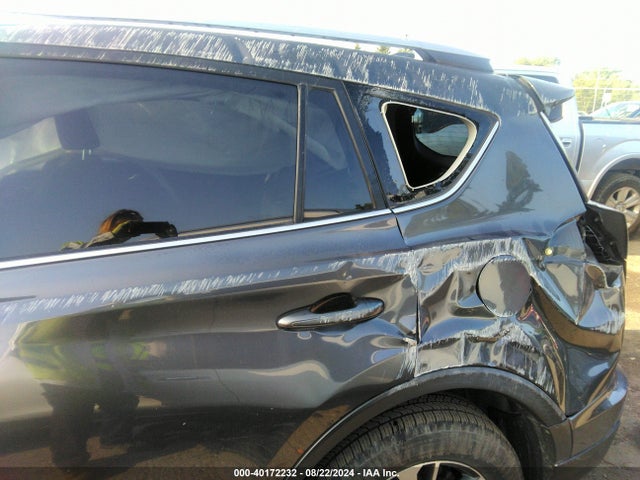 Toyota Rav4 Xle 2018 JTMWFREV8JJ186271 Image 12