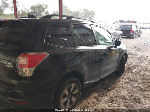 Subaru Forester 2.5i Premium 2017 JF2SJAEC9HH546034 Image 13