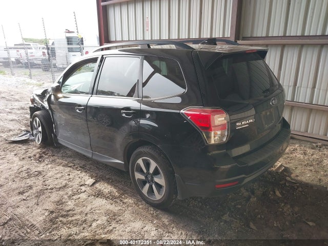 Subaru Forester 2.5i Premium 2017 JF2SJAEC9HH546034 Image 3