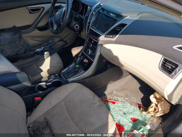 5NPDH4AE1EH531813 Hyundai ELANTRA SE