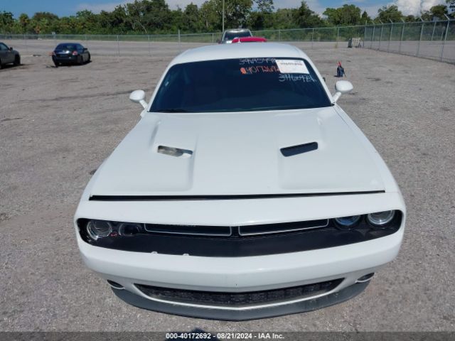 2C3CDZAG4KH731597 Dodge Challenger Sxt