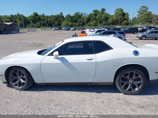 2C3CDZAG4KH731597 Dodge Challenger Sxt