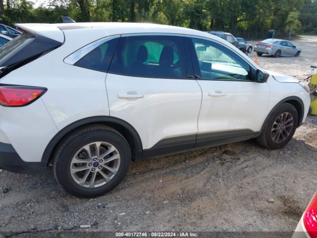 1FMCU0G63NUA73340 Ford ESCAPE SE