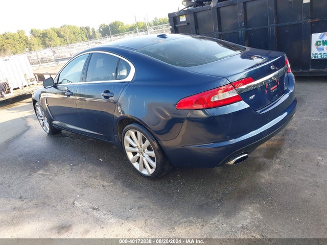 2010 JAGUAR XF SAJWA0GB5ALR53352 Photo 2