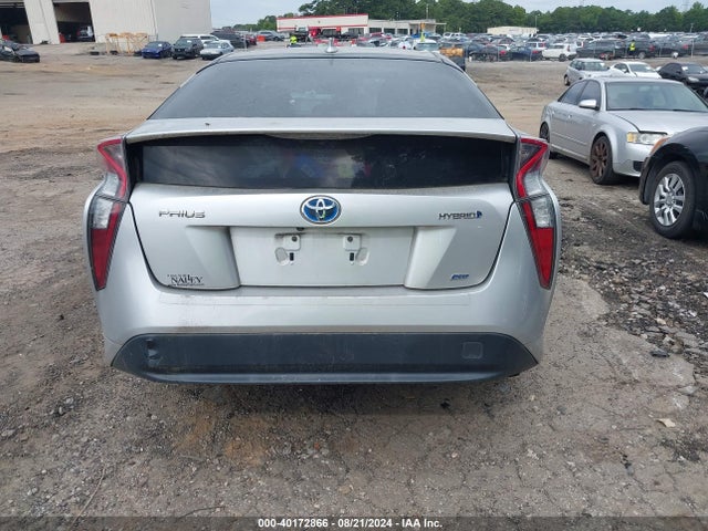 Toyota Prius Two Eco 2016 JTDKARFU0G3011626 Image 16