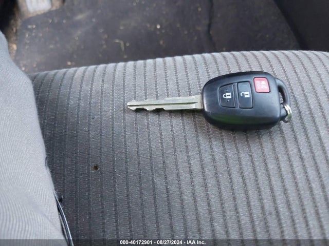 Toyota RAV4 LE 2014 2T3BFREVXEW145887 Image 11