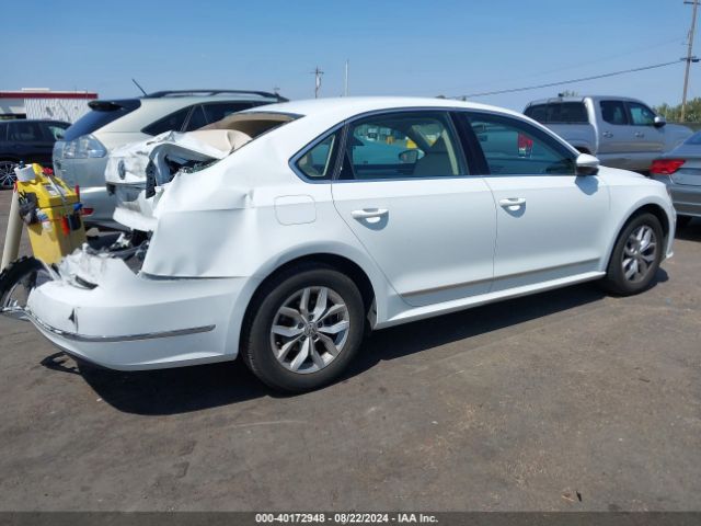1VWAT7A37HC023845 Volkswagen Passat 1.8t S
