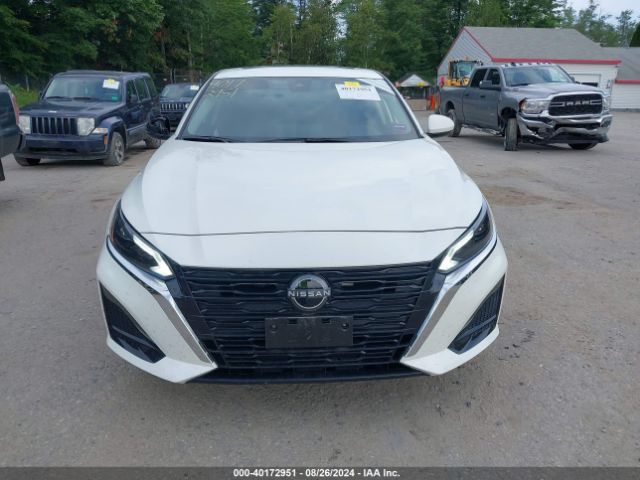 1N4BL4DWXPN381977 Nissan Altima Sv Intelligent Awd