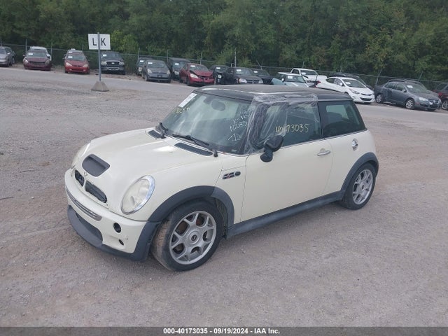 2006 MINI COOPER S WMWRE33546TN28386 Photo 1