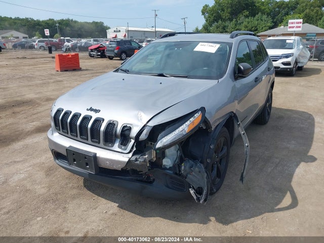 1C4PJMAB7HW589592 Jeep Cherokee Altitude 4x4