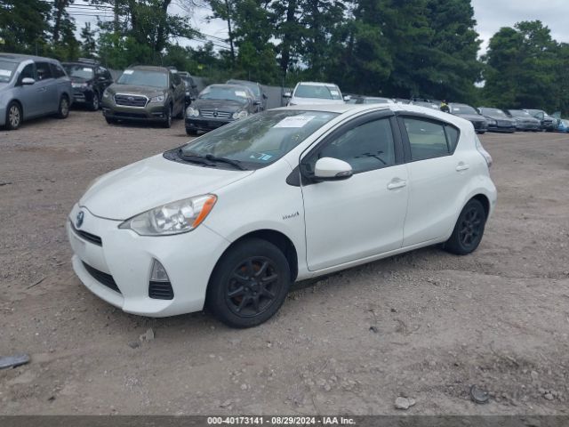 JTDKDTB32E1564336 Toyota Prius C Two