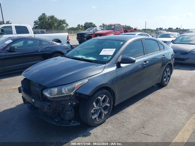 KIA Forte Lxs 2019 3KPF24AD8KE135220 Image 2