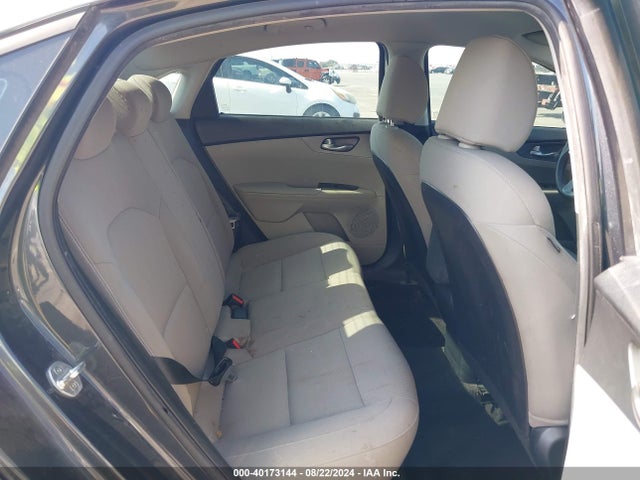KIA Forte Lxs 2019 3KPF24AD8KE135220 Image 8