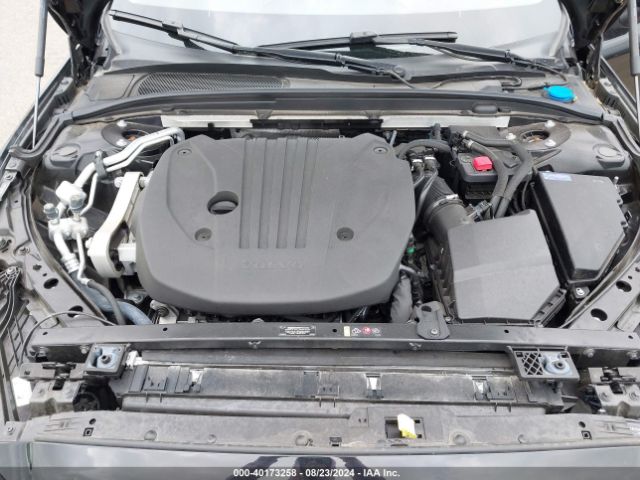 7JRL12TWXPG240696 Volvo S60 B5 Plus Dark Theme
