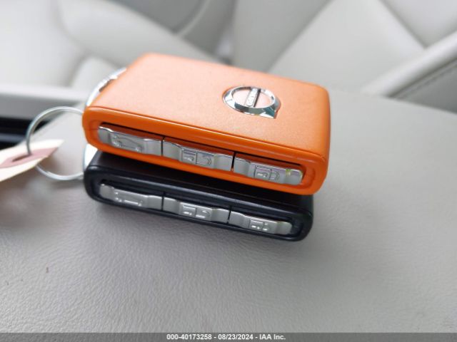7JRL12TWXPG240696 Volvo S60 B5 Plus Dark Theme