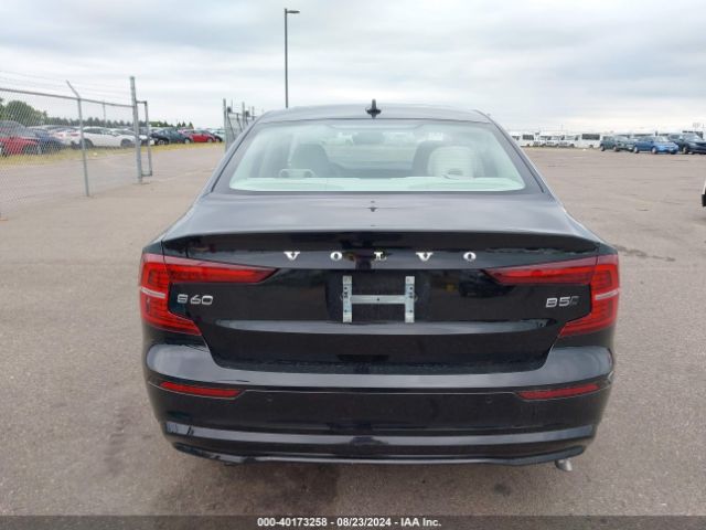 7JRL12TWXPG240696 Volvo S60 B5 Plus Dark Theme