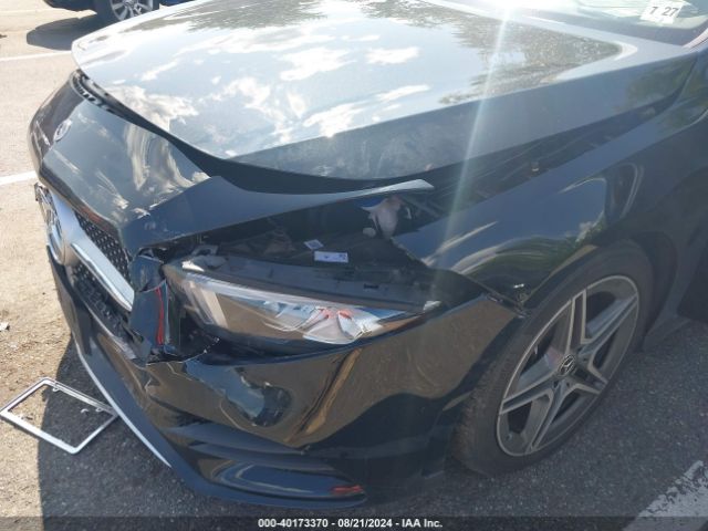 W1K3G4FB6NJ375245 Mercedes-Benz A 220 4matic