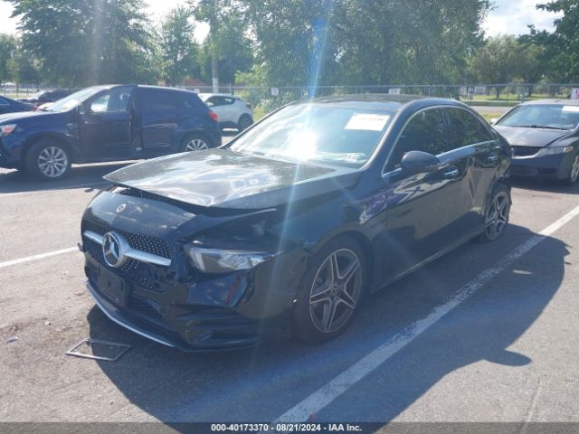 W1K3G4FB6NJ375245 Mercedes-Benz A 220 4matic