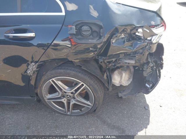 W1K3G4FB6NJ375245 Mercedes-Benz A 220 4matic