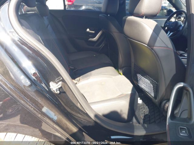 W1K3G4FB6NJ375245 Mercedes-Benz A 220 4matic