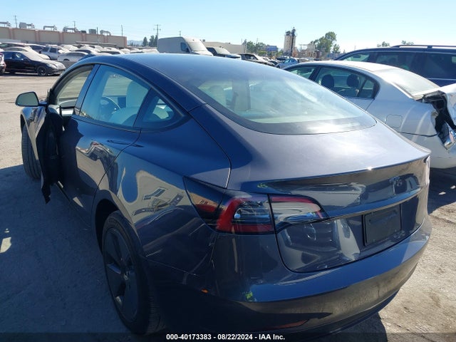 2023 TESLA MODEL 3 5YJ3E1EA9PF638135 Photo 2