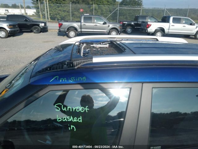 KMHRC8A37NU161513 Hyundai Venue Sel