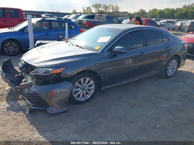 Toyota CAMRY LE 2020 4T1C11AKXLU954926 Image 2