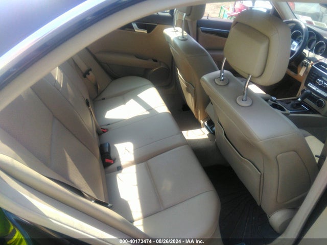 WDDGF8AB8EA920364 Mercedes-Benz C 300 Luxury 4matic/sport 4matic