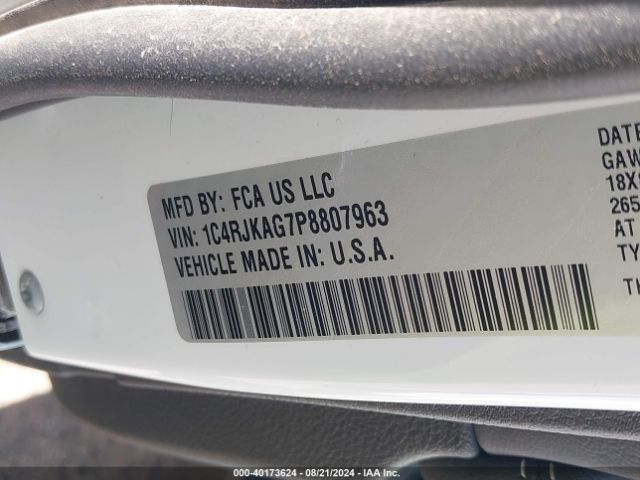 1C4RJKAG7P8807963 Jeep Grand Cherokee L Laredo 4x4