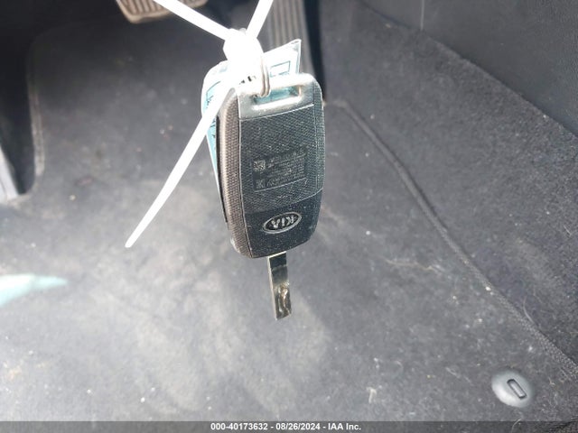 KIA Optima Lx 2017 5XXGT4L34HG123961 Image 11