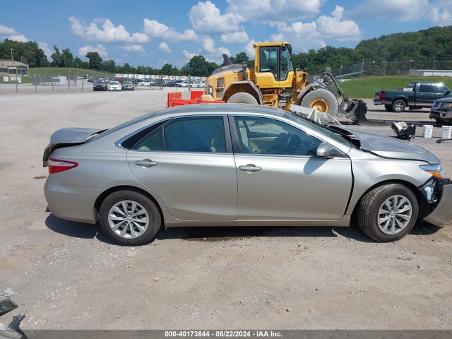 Toyota CAMRY LE 2016 4T4BF1FK5GR575110 Image 13
