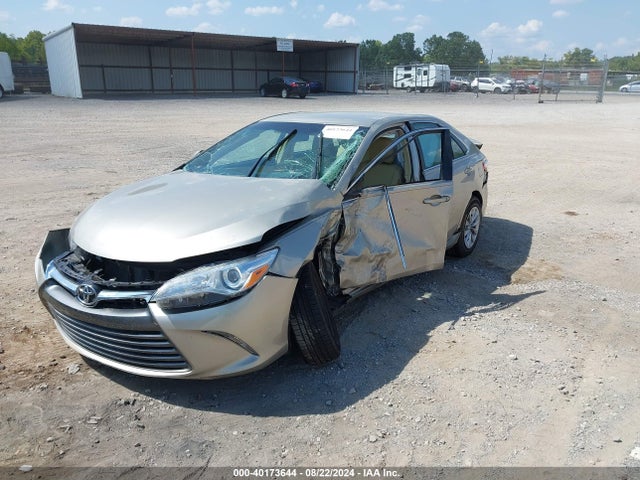 Toyota CAMRY LE 2016 4T4BF1FK5GR575110 Image 14