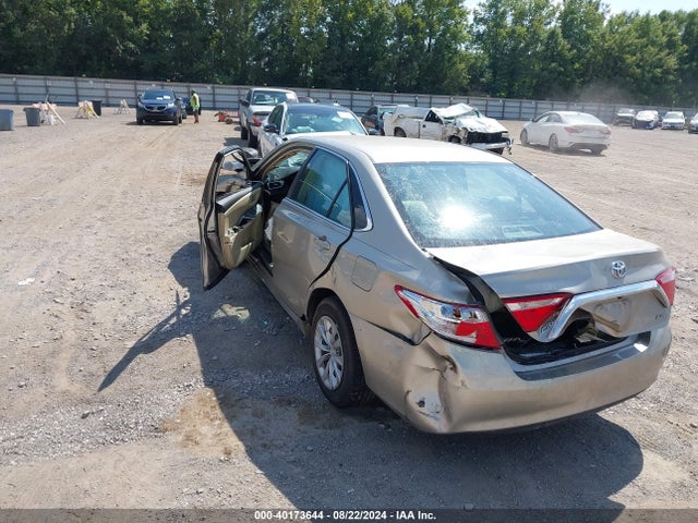 Toyota CAMRY LE 2016 4T4BF1FK5GR575110 Image 3