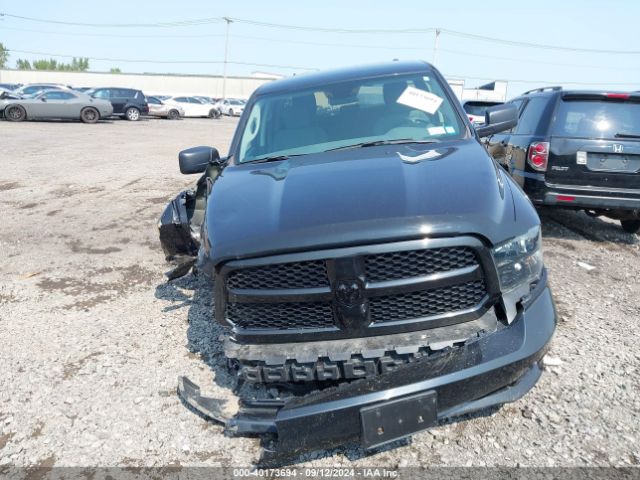 1C6RR7FT9JS291702 RAM 1500 Express Quad Cab 4x4 6'4 Box