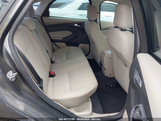 Ford FOCUS SE 2015 1FADP3F27FL363383 Image 8