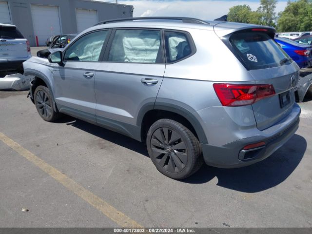 3VVAX7B26NM051564 Volkswagen Taos 1.5t S