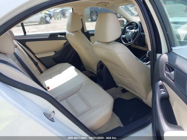 3VWD07AJ1FM230988 Volkswagen Jetta 1.8t Se