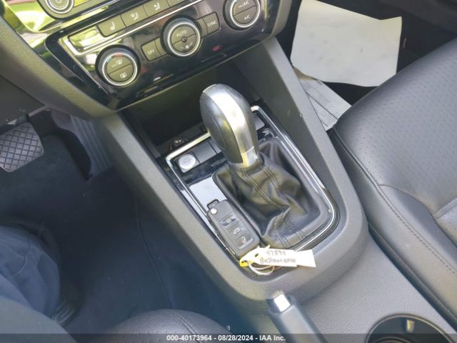 3VWL17AJ5HM381585 Volkswagen Jetta 1.8t Sel/1.8t Sel Premium