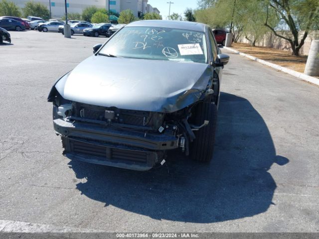 3VWL17AJ5HM381585 Volkswagen Jetta 1.8t Sel/1.8t Sel Premium