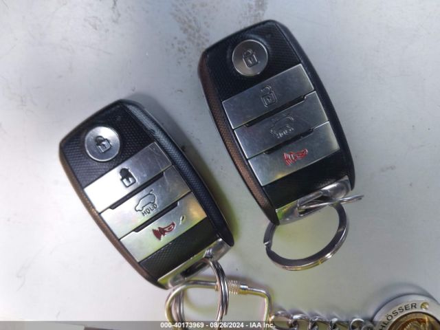 KNDJP3A50G7256748 KIA SOUL +